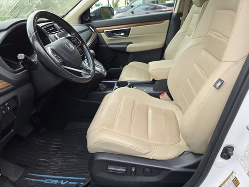 Used 2019 Honda CR-V Touring image 10