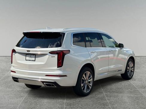 Used 2023 Cadillac XT6 Premium Luxury w/ Technology Package AWD/4WD image 9