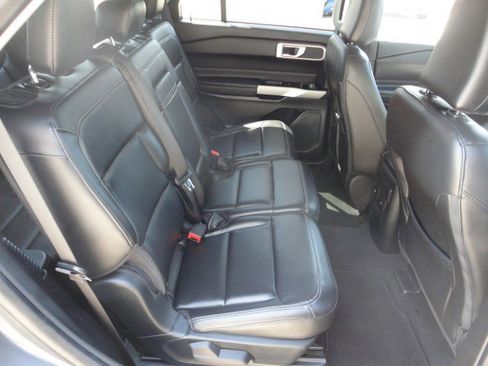 Used 2023 Ford Explorer XLT w/ Equipment Group 202A image 17