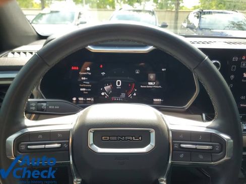 Certified 2024 GMC Canyon Denali w/ LPO, Denali Black Edition AWD/4WD image 21