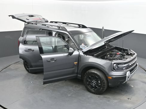 Used 2025 Ford Bronco Sport Badlands AWD/4WD image 39