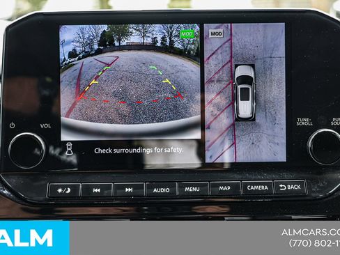 Used 2024 Nissan Pathfinder Platinum FWD image 28