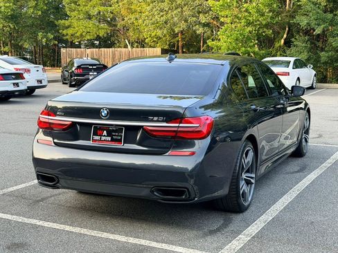 Used 2019 BMW 750i xDrive w/ M Sport Package AWD/4WD image 5
