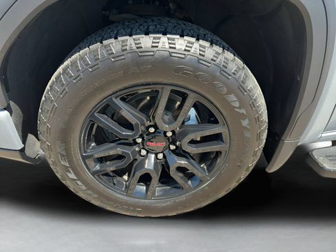 Used 2024 GMC Sierra 1500 Elevation w/ Preferred Package AWD/4WD image 27