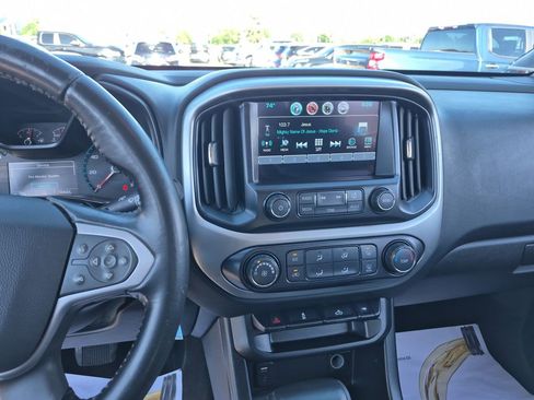 Used 2017 Chevrolet Colorado LT w/ LT Convenience Package RWD image 16