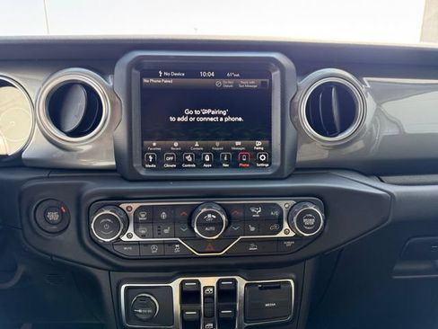 Used 2023 Jeep Wrangler Unlimited Sahara w/ Cold Weather Group AWD/4WD image 12