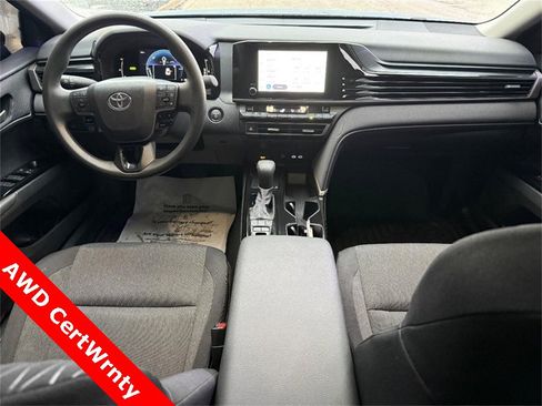 Used 2025 Toyota Camry LE w/ Convenience Package image 13