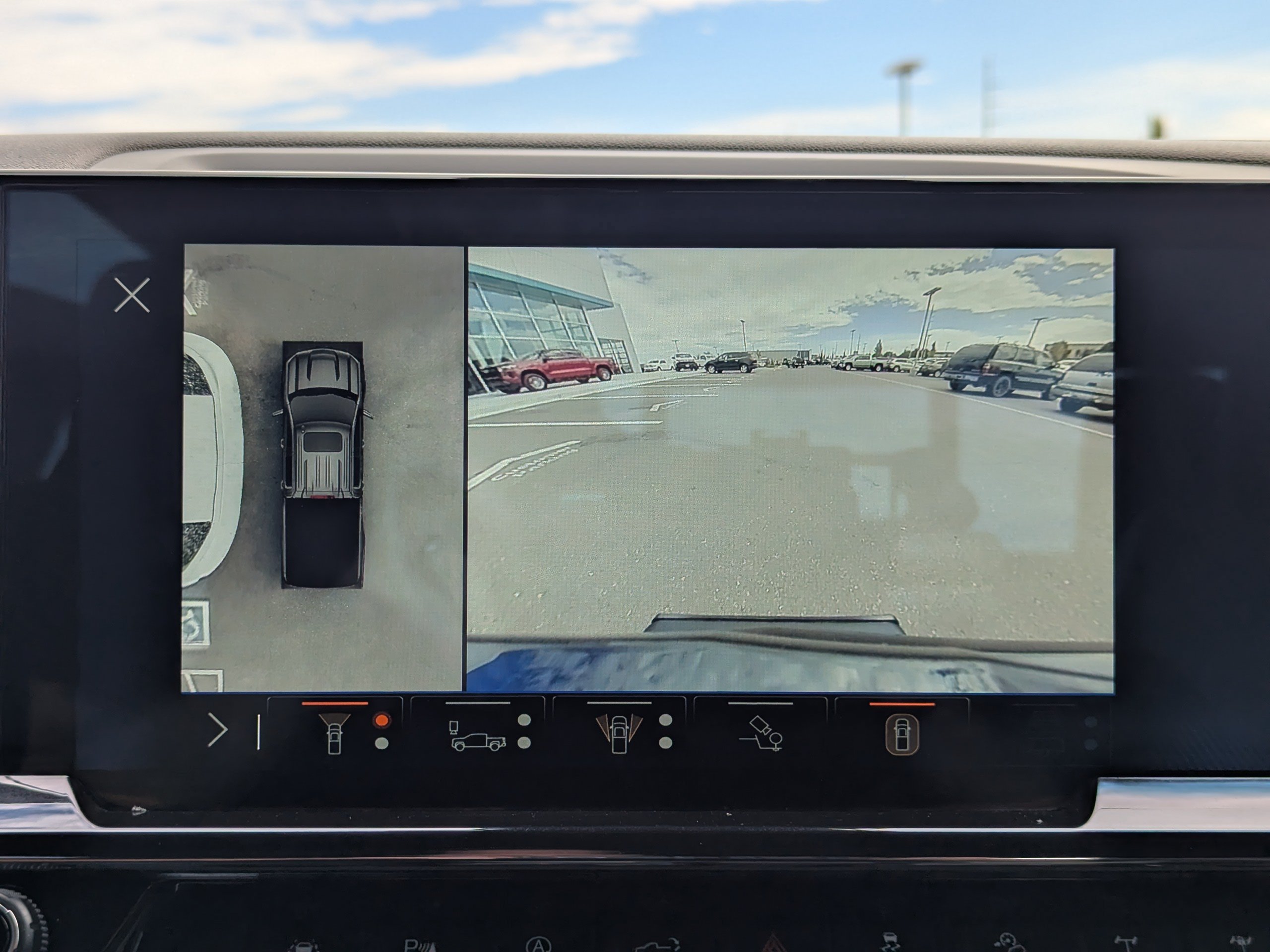 Certified 2024 Chevrolet Silverado 1500 ZR2 AWD/4WD image 24