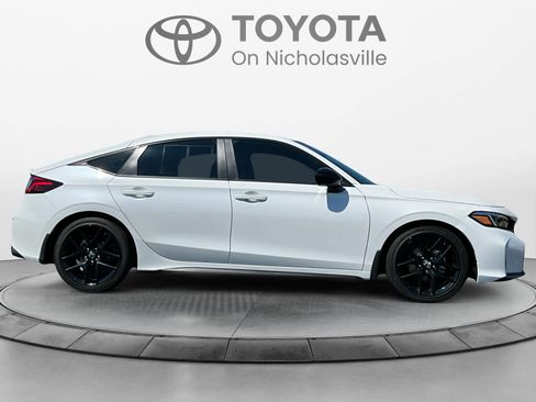 Used 2025 Honda Civic Sport image 6