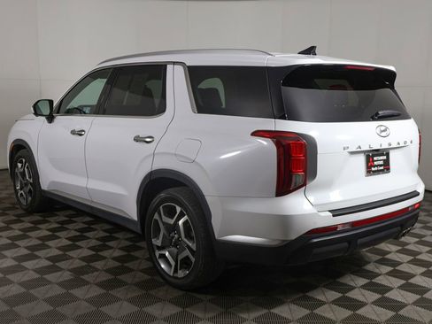 Used 2024 Hyundai Palisade SEL w/ Premium Package FWD image 14