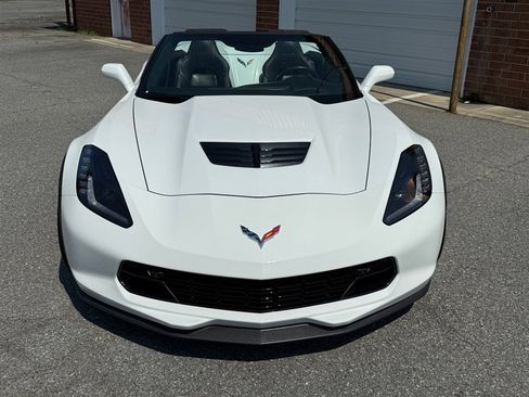 Used 2016 Chevrolet Corvette Z06 w/ 3LZ Preferred Equipment Group image 13