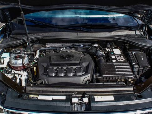 Used 2022 Volkswagen Tiguan SEL R-Line image 47