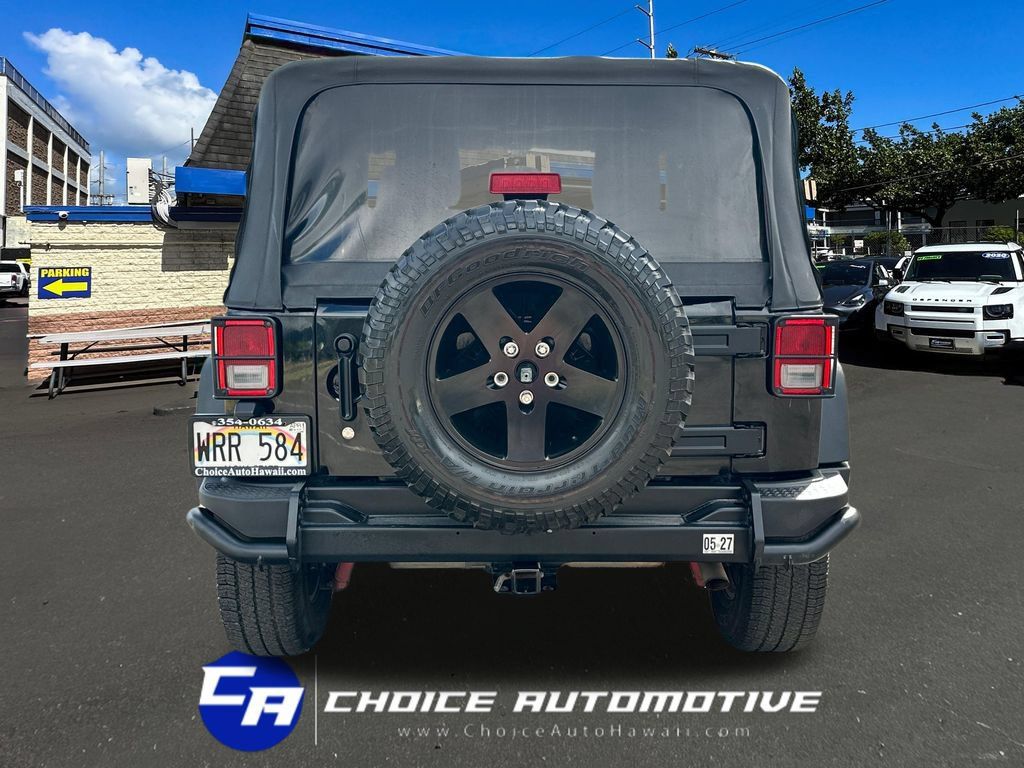 Used 2012 Jeep Wrangler Rubicon AWD/4WD image 7
