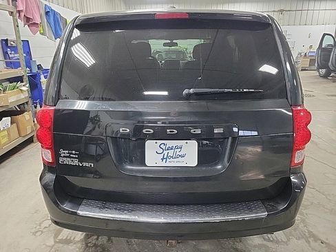 Used 2015 Dodge Grand Caravan SE image 4