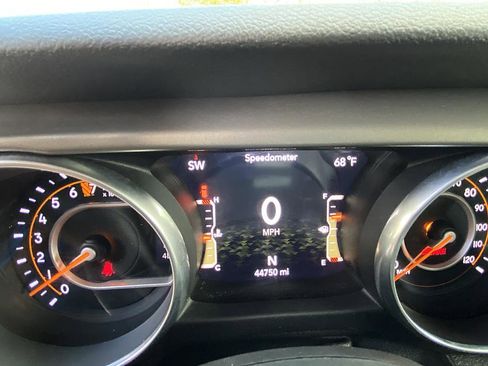 Used 2018 Jeep Wrangler Sport image 13