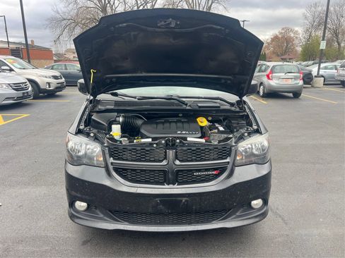 Used 2017 Dodge Grand Caravan GT image 13