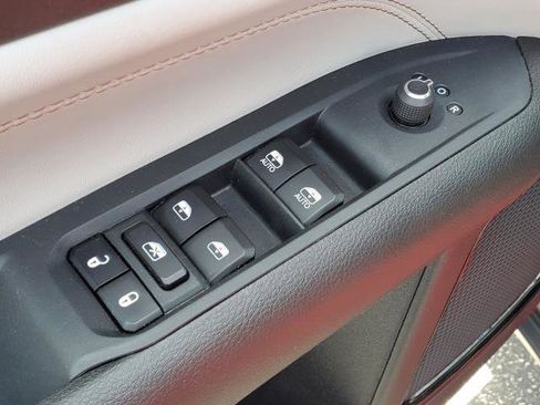 Used 2023 Jeep Compass Limited AWD/4WD image 19