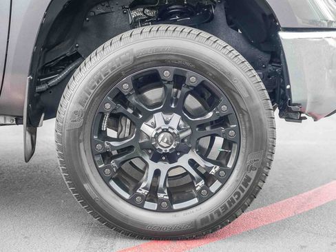 Used 2015 Toyota Tundra SR5 w/ SR5 Upgrade Package AWD/4WD image 12