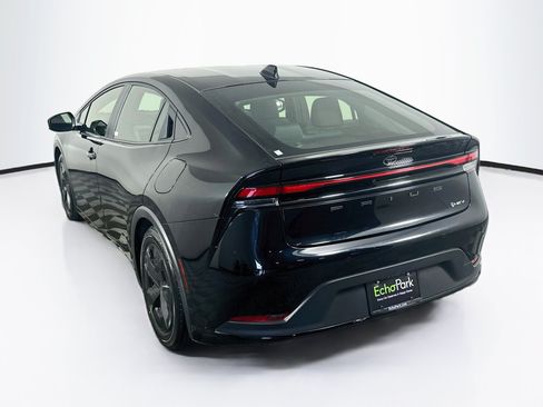 Used 2024 Toyota Prius LE FWD image 5