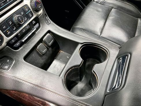 Used 2020 GMC Yukon SLT image 17