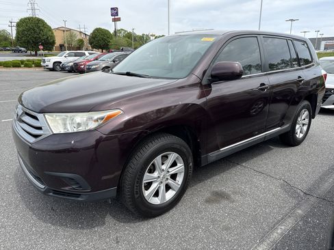 Used 2013 Toyota Highlander FWD image 5