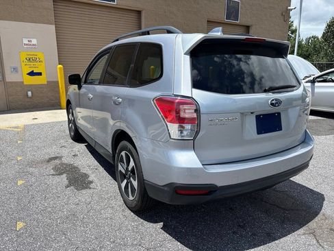 Used 2017 Subaru Forester 2.5i Premium AWD/4WD image 4