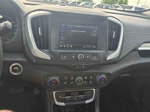 Used 2023 GMC Terrain SLE w/ Driver Convenience Package FWD image 13