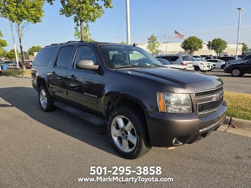 Used 2010 Chevrolet Suburban LT AWD/4WD image 2
