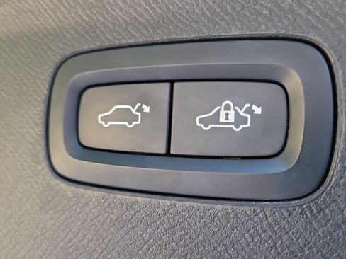 Used 2019 Volvo XC90 T6 Inscription w/ Luxury Package image 12