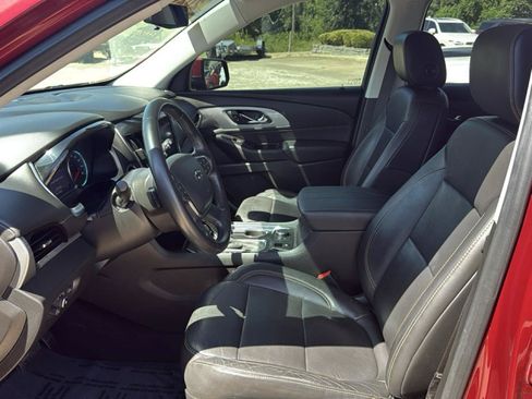 Used 2020 Chevrolet Traverse RS FWD image 10