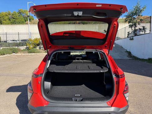 Used 2025 Hyundai Kona SEL image 31