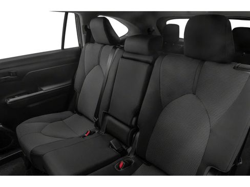 Used 2022 Toyota Highlander L FWD image 8