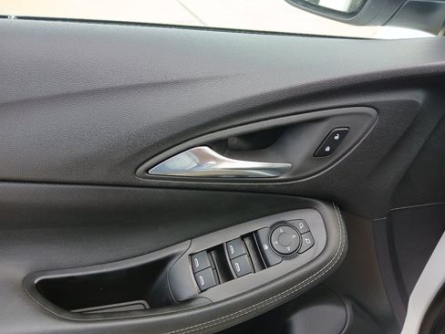 Used 2025 Buick Encore GX Preferred FWD image 10