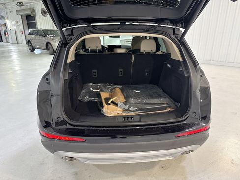 New 2026 Lincoln Corsair Premiere image 27