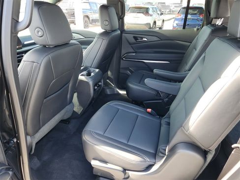 Certified 2026 Chevrolet Traverse LT w/ Driver Confidence Package image 15