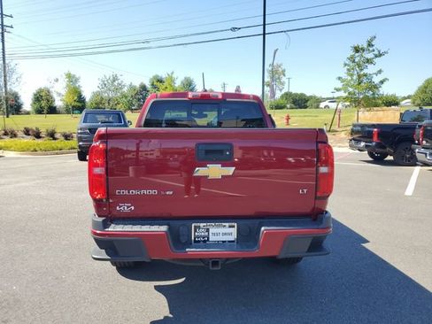Used 2020 Chevrolet Colorado LT w/ LT Convenience Package RWD image 5