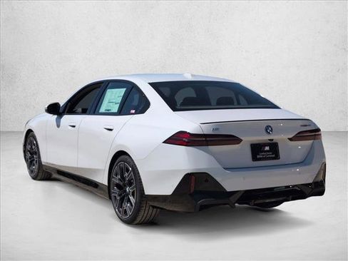 New 2026 BMW i5 eDrive40 w/ M Sport Package image 8