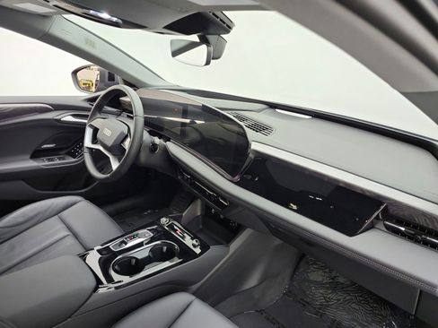 Used 2025 Audi A6 e-tron Premium Plus w/ Premium Plus RWD image 18