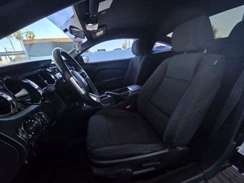 Used 2014 Ford Mustang GT RWD image 10