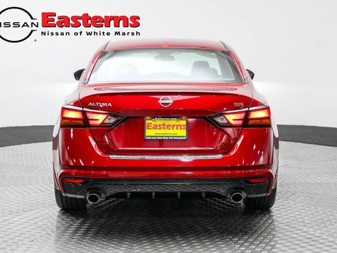 Used 2023 Nissan Altima 2.5 SR w/ SR Premium Package image 8