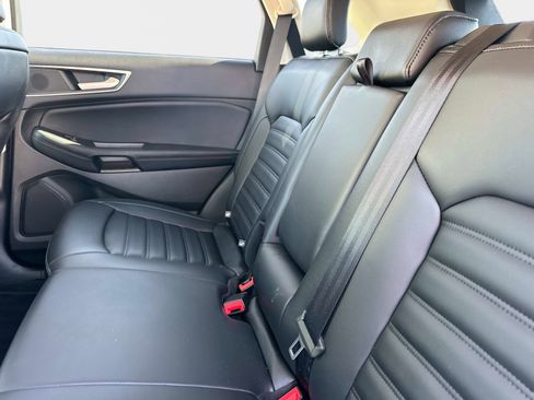 Used 2023 Ford Edge SEL w/ Convenience Package image 13