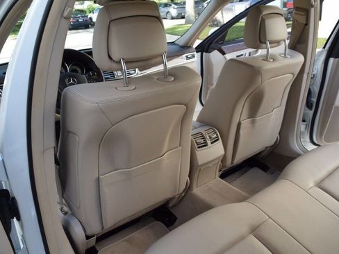 Used 2014 Mercedes-Benz E 350 Sedan image 46