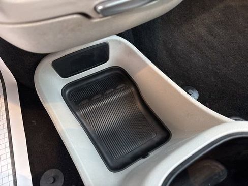 Used 2022 Chrysler Pacifica Touring-L image 26