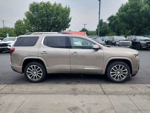 Certified 2022 GMC Acadia Denali w/ Denali Technology Package AWD/4WD image 9