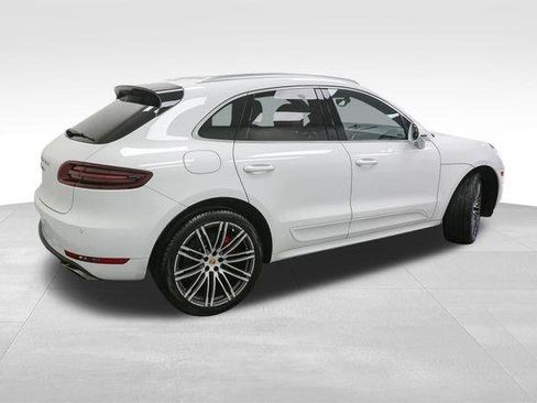 Used 2018 Porsche Macan Turbo image 8