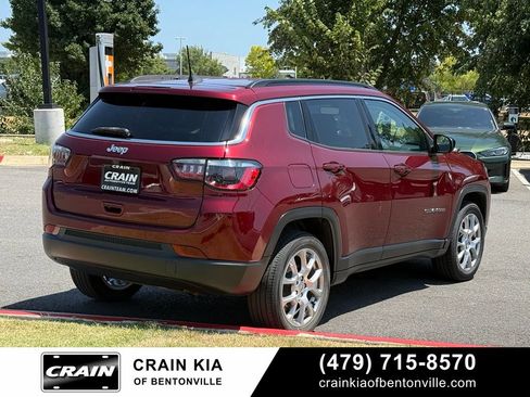 Used 2022 Jeep Compass Latitude AWD/4WD image 7