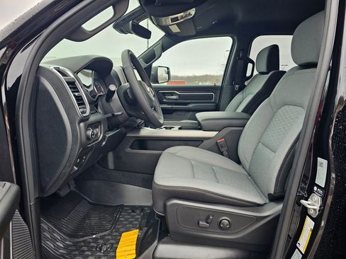 New 2026 RAM 1500 4x4 Crew Cab image 12