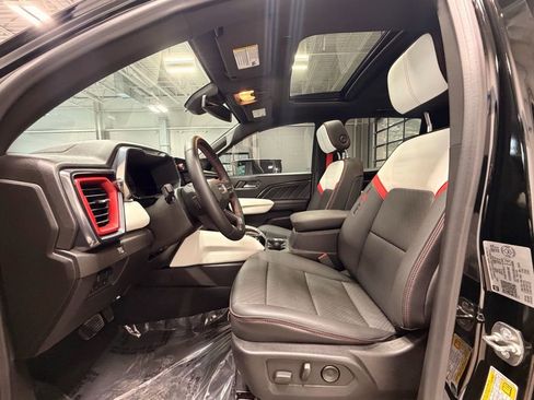 Used 2024 GMC Canyon AT4X AWD/4WD image 23