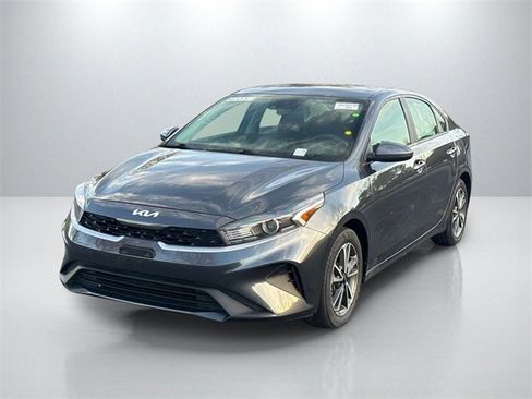 Certified 2023 Kia Forte LXS image 2