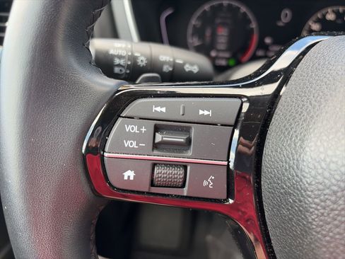 Used 2024 Honda Pilot Touring image 19